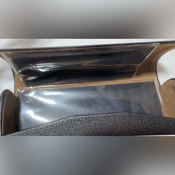 Authentic Burberry Prescription Glasses 100% - Picture 7 of 9